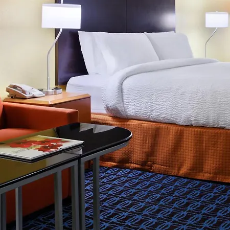 Fairfield Inn & Suites Charlotte Arrowood-3