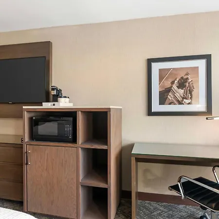 Best Western Plus Kansas City Sports Complex Hotel-3