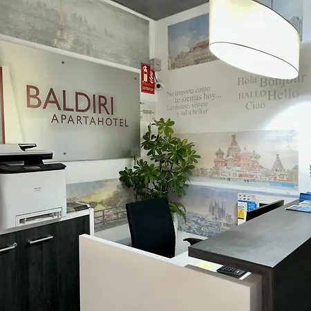 Apartahotel Baldiri-3