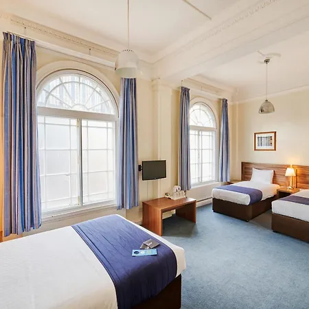 Discovery Inn - Leeds-3