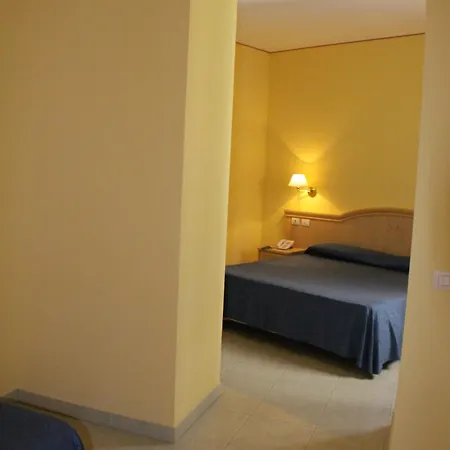 Yacht Marina Hotel-2
