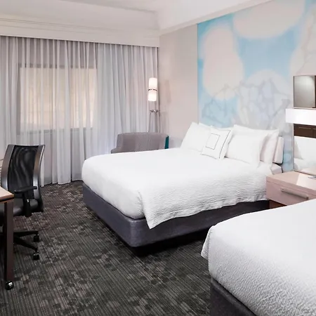 Courtyard By Marriott Pensacola-3