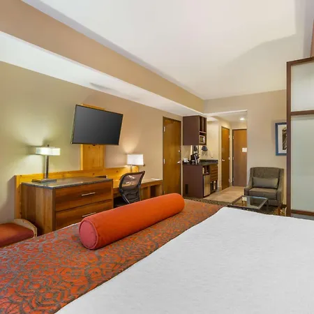 Best Western Premier Ivy Inn & Suites-2