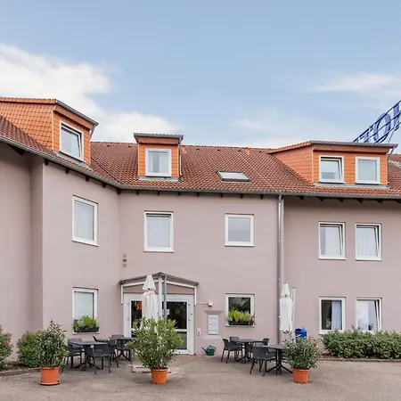 Euro-Hotel-3