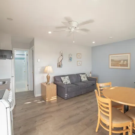 Montauk Oceanside Suites-2