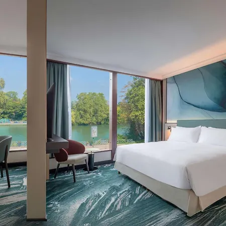 Doubletree By Hilton Paris Bougival-3