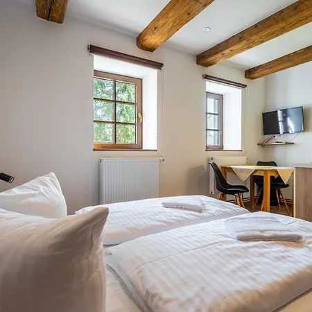 Houda Bouda - Penzion & Apartmany-3
