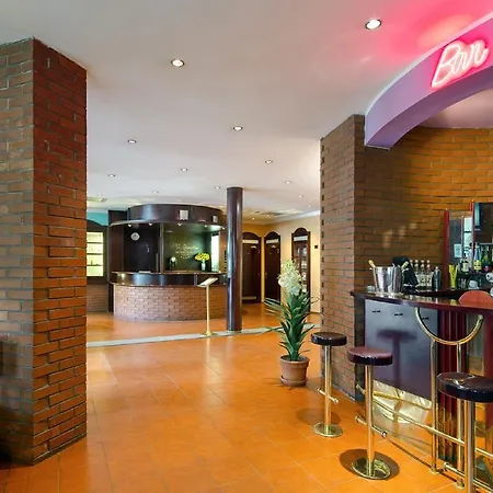 Hotel Na Zamecku-2