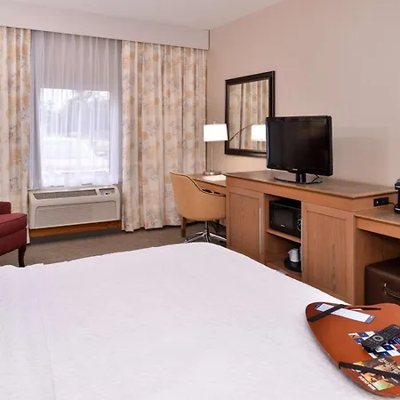 Wingate By Wyndham Steubenville-3