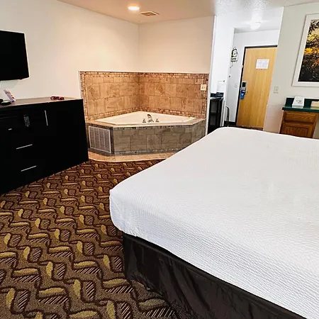 Days Inn By Wyndham North Platte-2