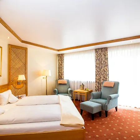 Thermenhotel Quellenhof-3