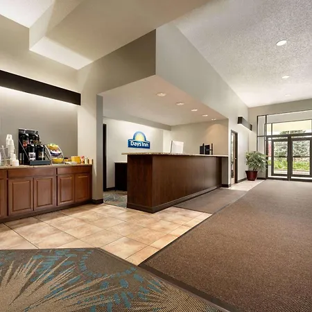 Days Inn By Wyndham Carbondale-2