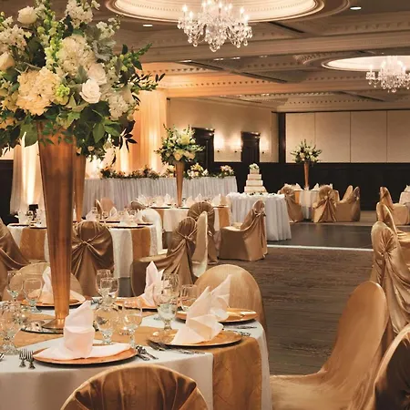 Radisson Hotel Cincinnati Riverfront-2
