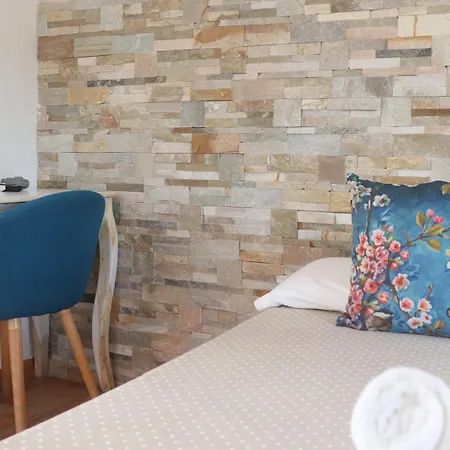 Hostal Residencial La Paloma II-2