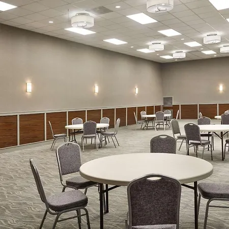Radisson Hotel West Memphis-2