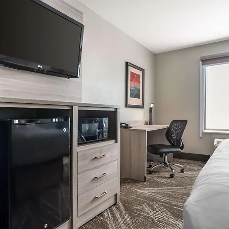 Best Western Plus Jackson Downtown Coliseum-3