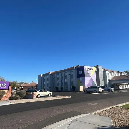 Spark By Hilton Phoenix-Glendale-Peoria-2