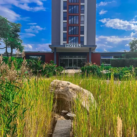 SKYHOTEL Merseburg-3