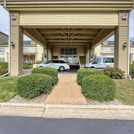 Comfort Suites Appleton Airport-3