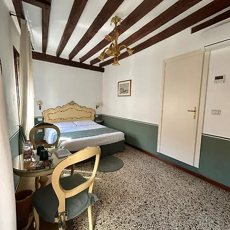Ca' San Trovaso - 6 Rooms-3