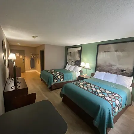Super 8 By Wyndham Niagara Falls-3