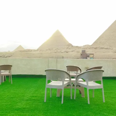 Pyramids Inn 4-3