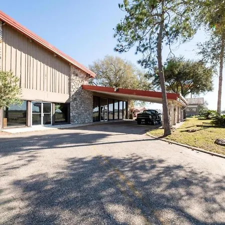 Hotel O Bay City, Tx-35-3