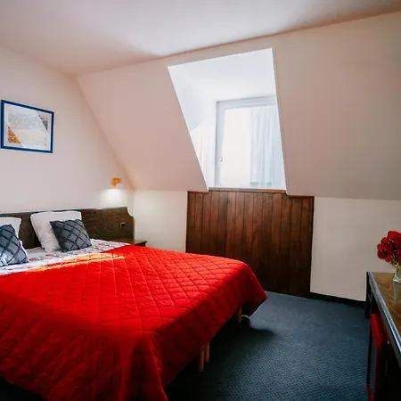 Hôtel Le Montaigu-3