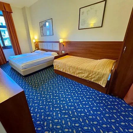 Hotel Benaco-2