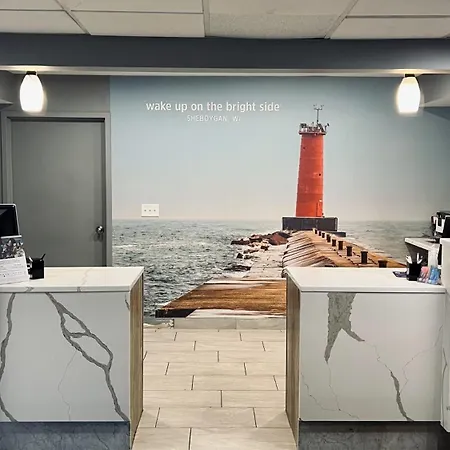 La Quinta Inn By Wyndham Sheboygan-3