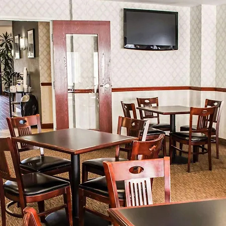 Sleep Inn & Suites Virginia Horse Center-2