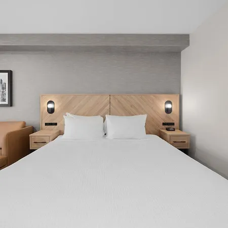 Sandman Hotel Calgary Airport-2