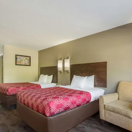 Econo Lodge Fort Knox-3