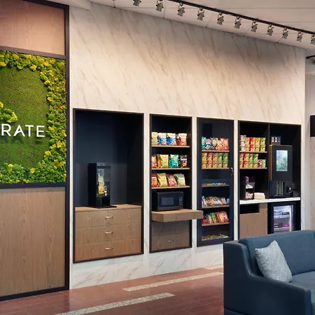 Courtyard By Marriott Ottawa East-2