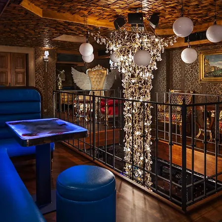 Hotel U Zlatého Stromu Prague by BHG-2