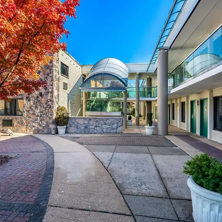 Brandywine Valley Inn Surestay Plus By Best Western-3
