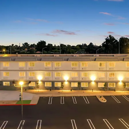 Spark By Hilton Modesto-2