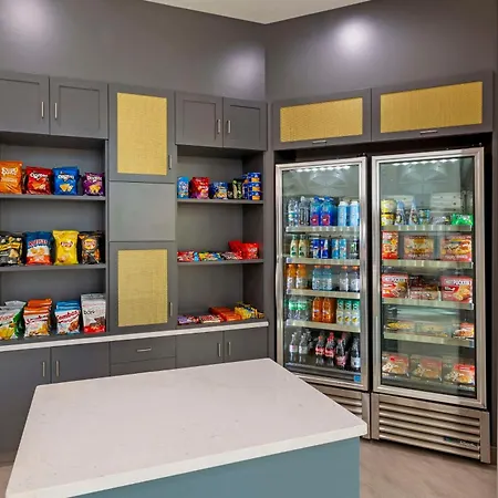 Comfort Inn & Suites Verona At Turning Stone Resort Casino-3