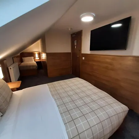 Adelphi Hotel-3