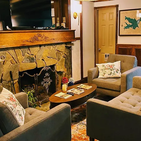 Arrowhead Lake Inn-2