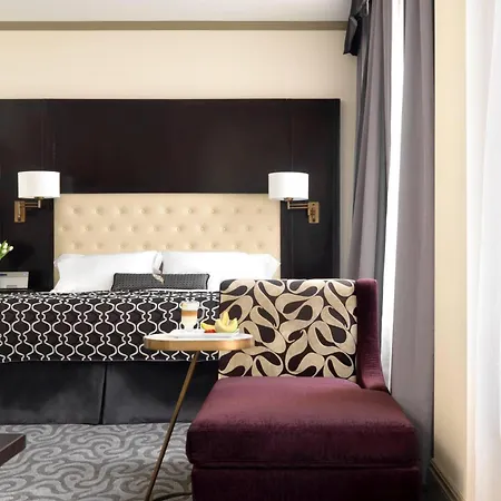 Hotel Blackhawk, Autograph Collection-3