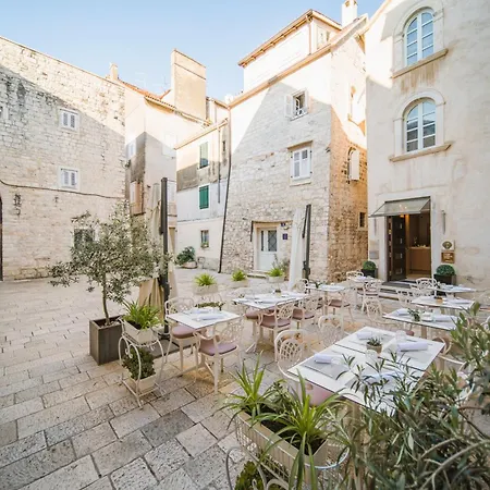 Hotel Vestibul Palace & Villa - Small Luxury Hotels Of The World-2