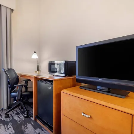 Fairfield Inn & Suites By Marriott Rockford-3