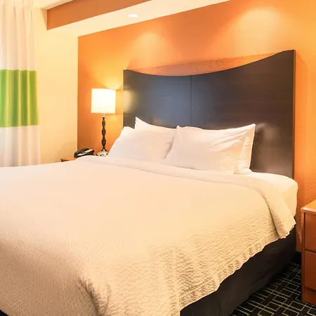 Fairfield Inn & Suites Canton-2