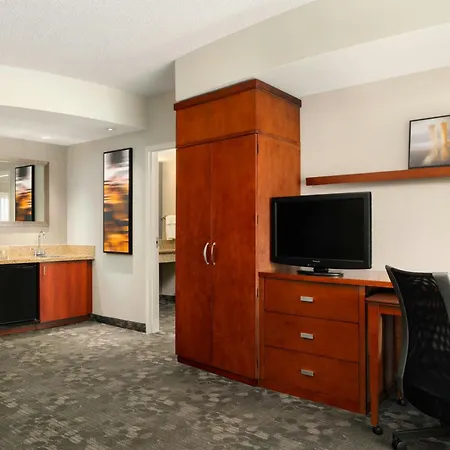Courtyard By Marriott Salisbury-3