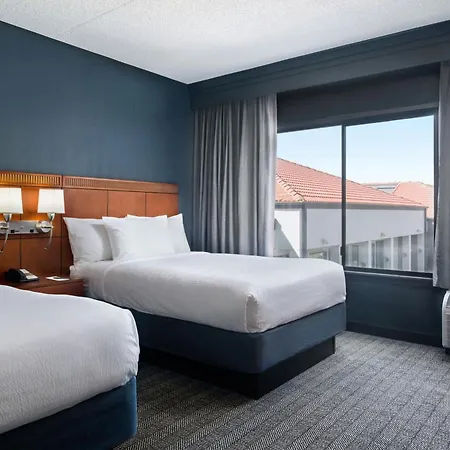 Courtyard By Marriott Phoenix Airport-2