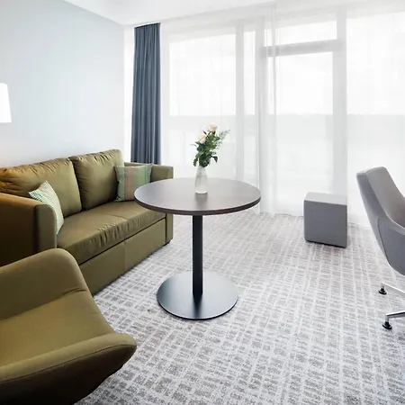 Courtyard By Marriott Wolfsburg-3
