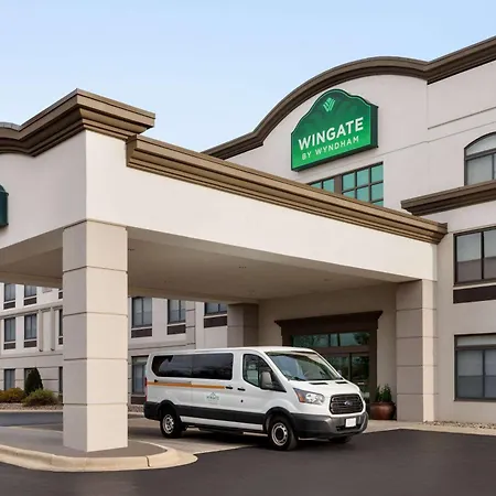 Wingate By Wyndham Green Bay-3