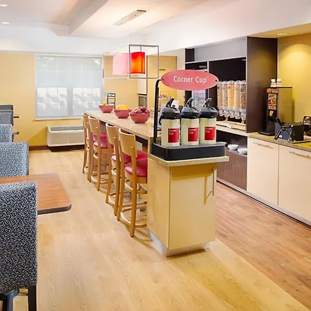 Towneplace Suites Manchester-Boston Regional Airport-3