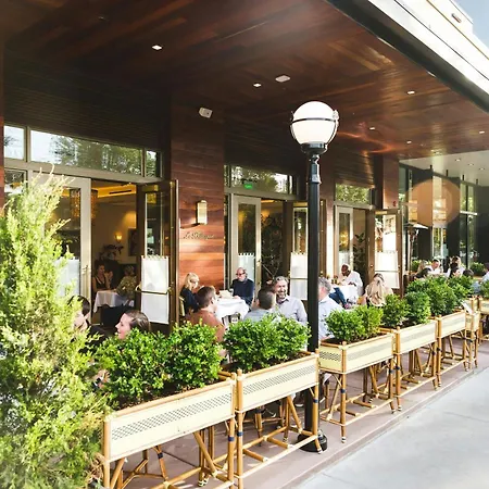Moxy Denver Cherry Creek-2